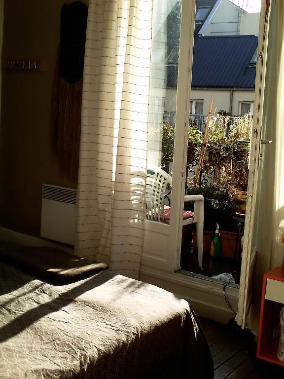 Domingorooms - Le Marais Nocleg ze śniadaniem *